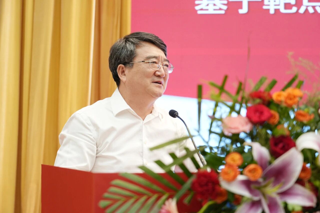 2-4学术报告会--程卯生教授.jpg
